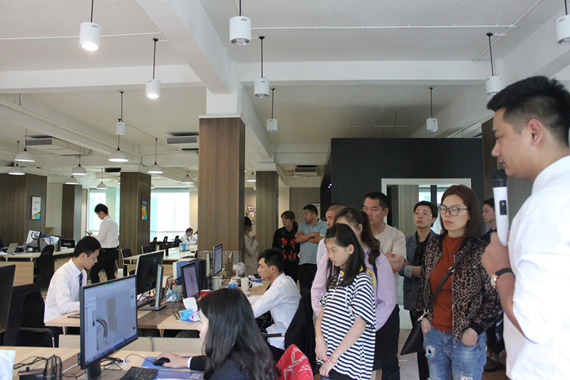 海創(chuàng)義烏廠(chǎng)購(gòu)會(huì).jpg 海創(chuàng)集成墻面廠(chǎng)購(gòu)會(huì).jpg