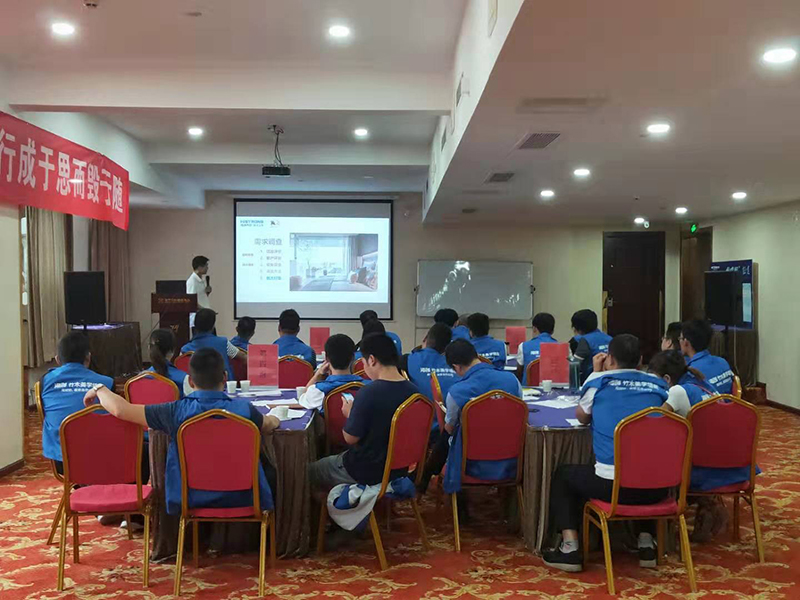 海創(chuàng)商學院培訓.jpg 海創(chuàng)集成墻面.jpg