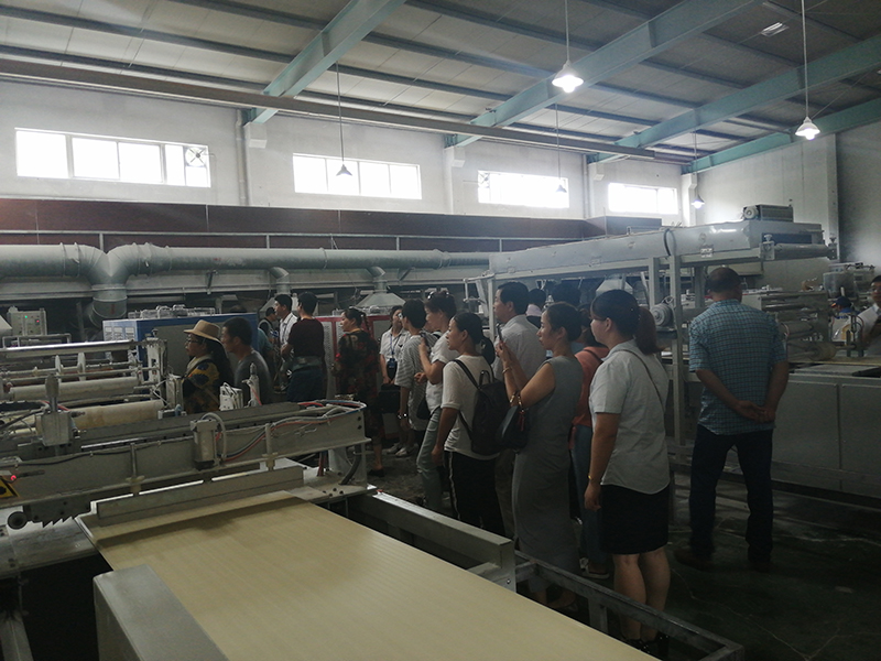 微信圖片_201908261008002.jpg 海創(chuàng)集成墻面.jpg