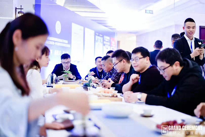 微信圖片_20191123115936.jpg 海創(chuàng)集成墻面.jpg